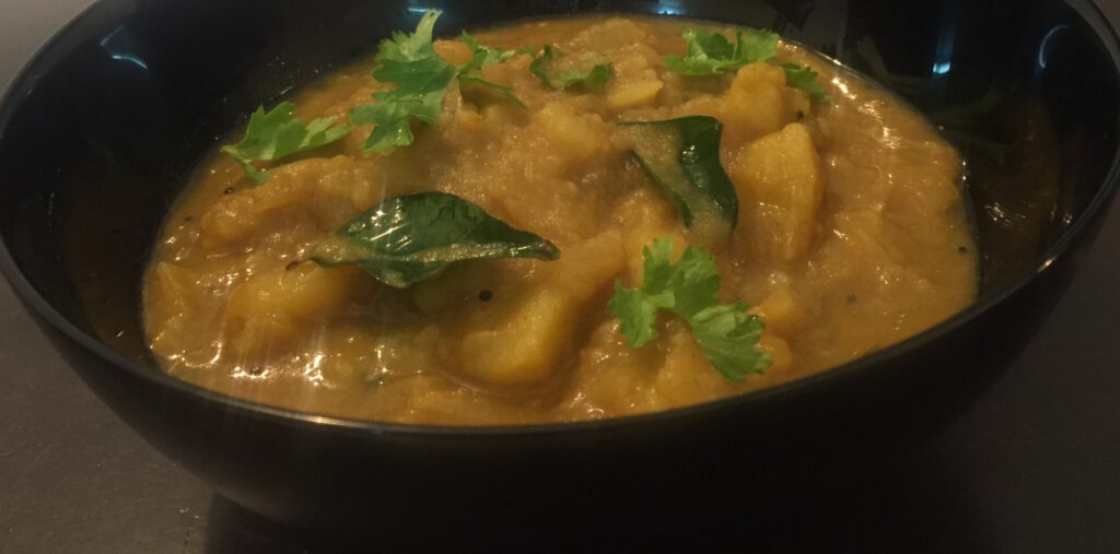 SUPER EASY POTATO CURRY