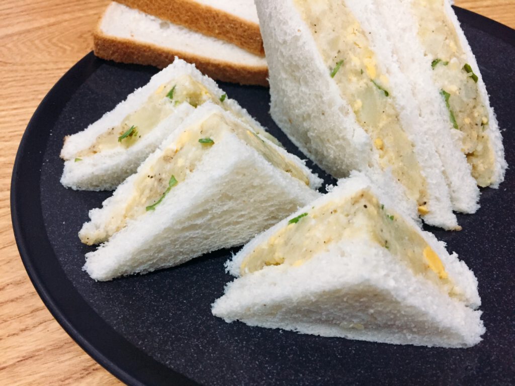 POTATO AND EGG SANDWICH